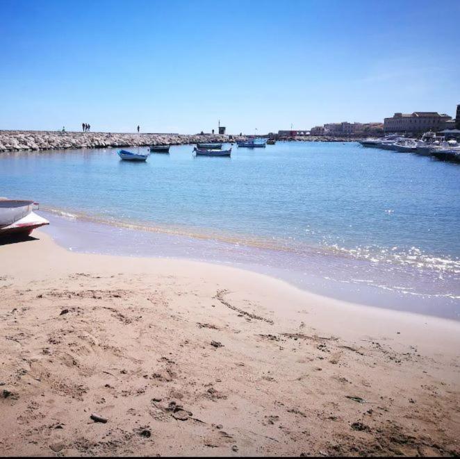 مبيت وإفطار سيراكوزا Gli Specchi Di Archimede المظهر الخارجي الصورة
